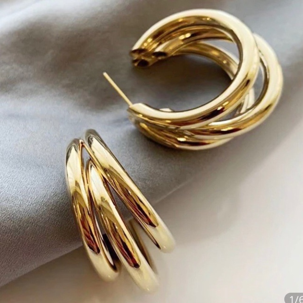 ¥ New 18k Gold Three-Layer Round Drop Earrings - Picture 3 of 7